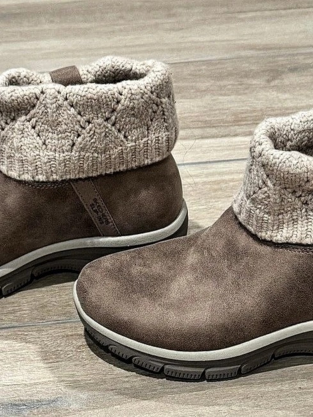 Skechers On-The-Go Joy - Bundle Up Women's Brown Winter Boots